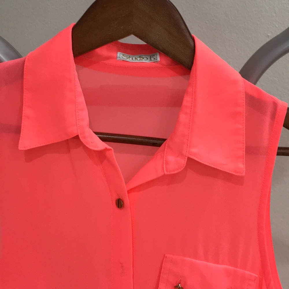 blouse - Picture 3 of 3